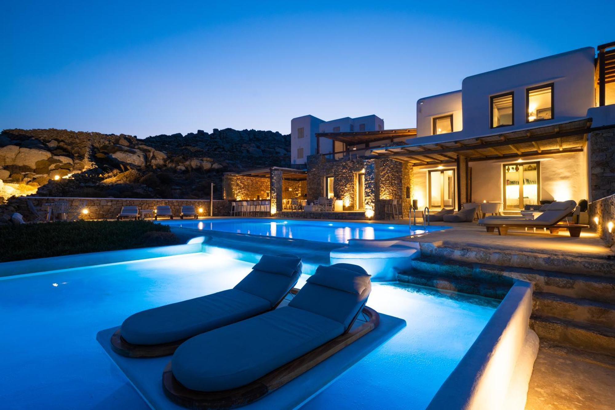 Amallini Suites Mykonos Супер Парадайз Бийч Екстериор снимка