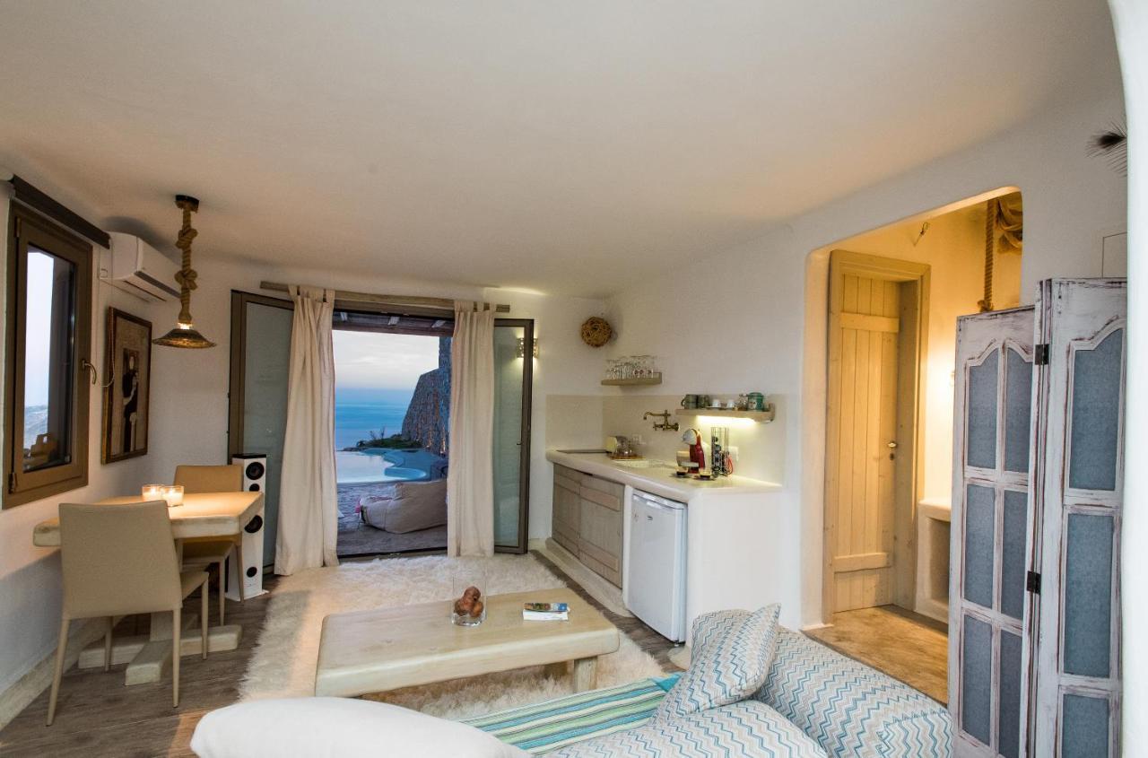 Amallini Suites Mykonos Супер Парадайз Бийч Екстериор снимка